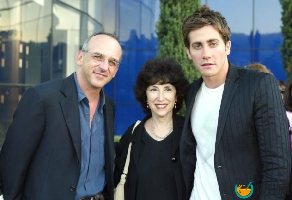 Executive producers Lucas Foster and Carol Baum alo<em></em>ngside Jake Gyllenhaal at 