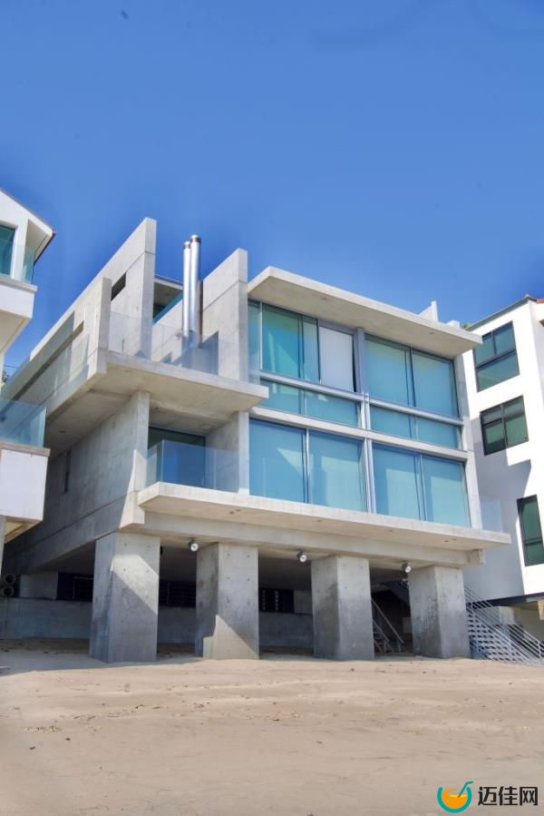 kanye west gutted malibu mansion