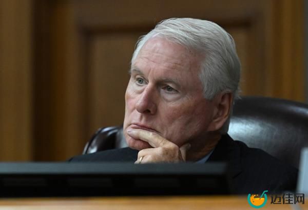 Judge Patrick Haggard listening to closing arguments.