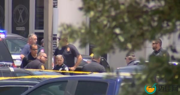 It is unclear whether the male owner or his passenger called 911, and what transpired in the 2 minutes between the call and the shooting, which police are investigating.