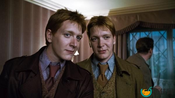 James and Oliver Phelps in 