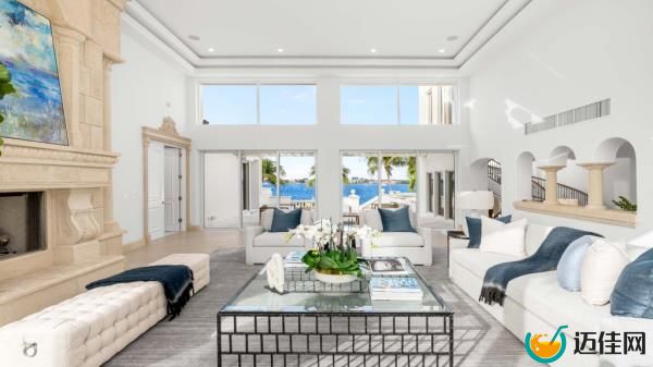 The living area.