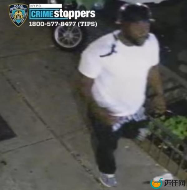 The brute was riding in front of Rudy’s Bar and Grill on Ninth Avenue near West 44th Street around 2:40 a.m. when he knocked into a 56-year-old man, who is from Illinois, according to cops and sources. 