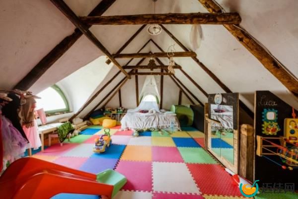 The quaint Romanian village for sale. Entire village for sale at ￡650,000 complete with timber and stone houses, a pavilion and its own zip line. 