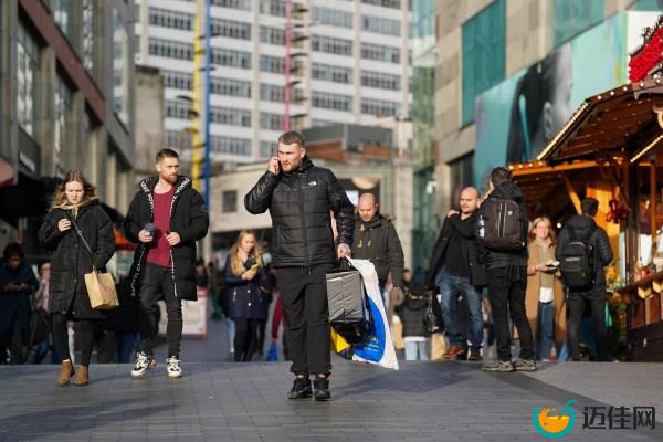 英国服务业以强于预期的增长结束了今年