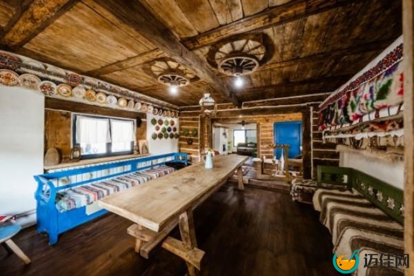 The quaint Romanian village for sale. Entire village for sale at ￡650,000 complete with timber and stone houses, a pavilion and its own zip line. 