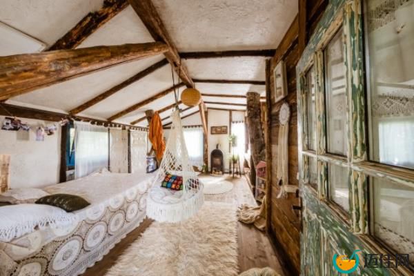 The quaint Romanian village for sale. Entire village for sale at ￡650,000 complete with timber and stone houses, a pavilion and its own zip line. 