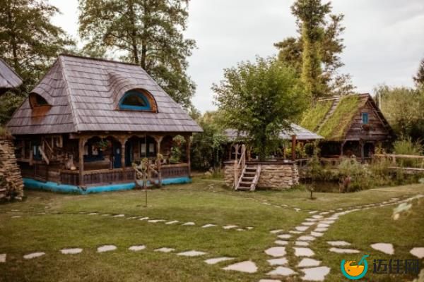 The quaint Romanian village for sale. Entire village for sale at ￡650,000 complete with timber and stone houses, a pavilion and its own zip line. 