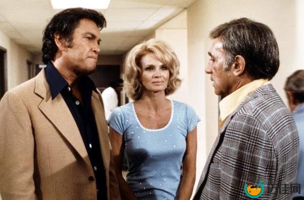 Earl Holliman and Angie Dickinson in 