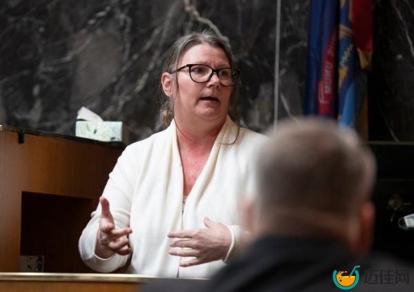 Jennifer in court. 