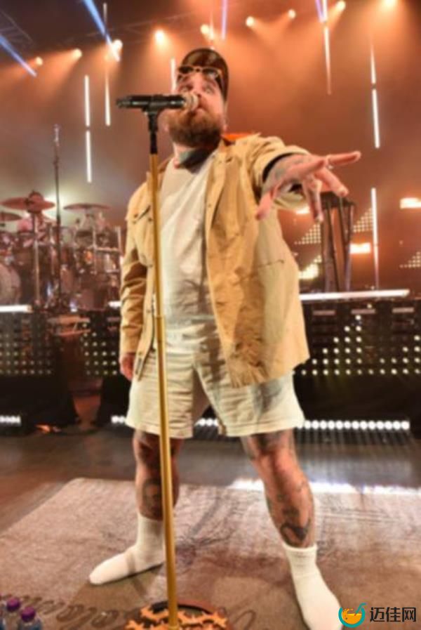 LONDON, ENGLAND - JUNE 02: Teddy Swims performs on stage at the O2 Shepherd
