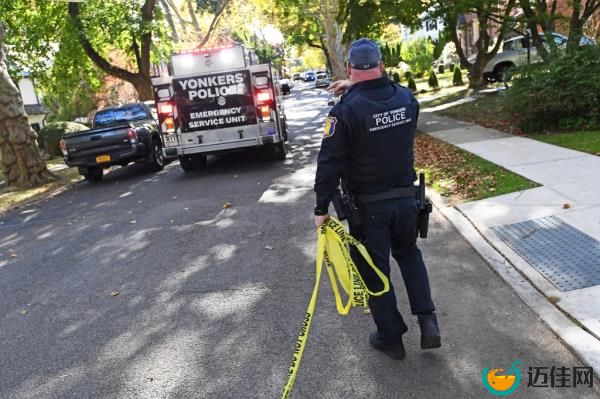 Yo<em></em>nkers police respond to the home of retired NYPD officer Sean O